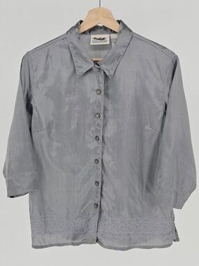 Northern Reflections Gray Embroidered Button Front Blouse Women's M